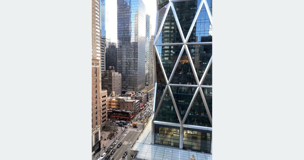 Midtown Manhattan at it’s best! - Picture 1