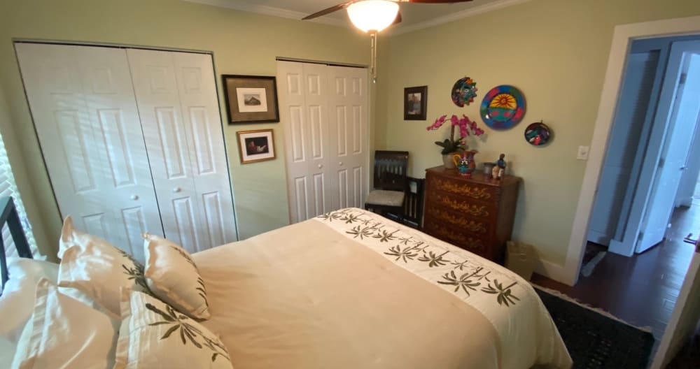 Oasis (Queen Bed) Men Only/Clothing Optional/Close to Drive - Picture 17