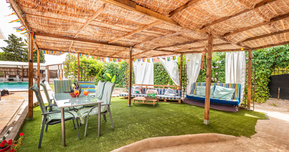 Dormitorio en villa con piscina, sauna, gran jacuzzi y chimenea. - Foto 7