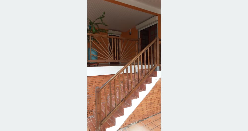 Casa tranquilla in un bel quartiere sulle alture a 200 m dal paese - Foto 2