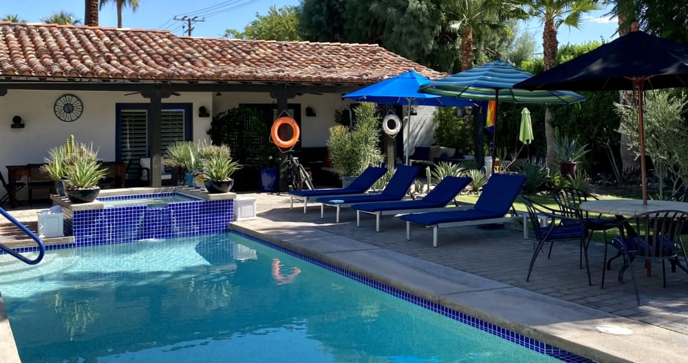 Poolside Movie Colony En-Suite-Private Entrance - Picture 17
