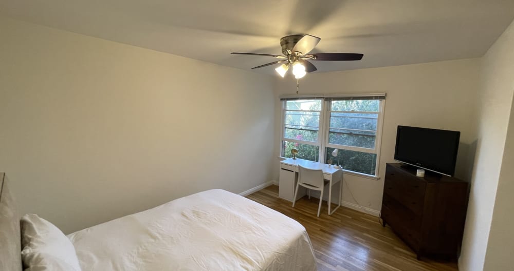 Quarto privativo perfeito com cama queen-size para a melhor experiência Weho / LA - Foto 5