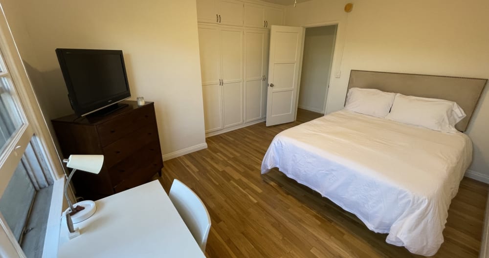 Quarto privativo perfeito com cama queen-size para a melhor experiência Weho / LA - Foto 6