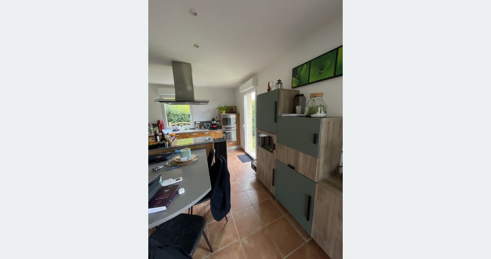 Quarto em uma casa perto de todas as comodidades - Foto 5