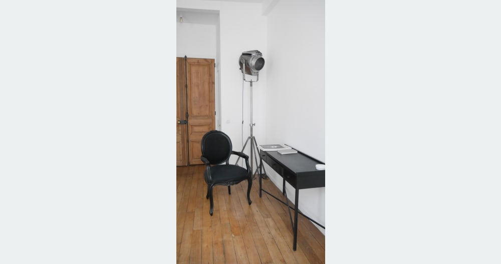 An independent studio in an apartment in the heart of Paris - Picture 2