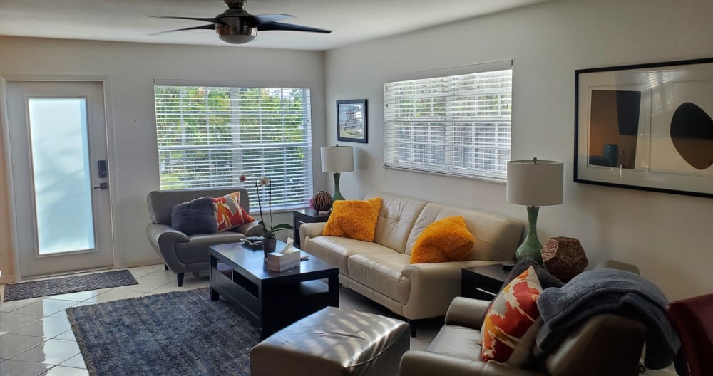 Great location near Gay Wilton Manors with pool! Nudist friendly - Picture 9