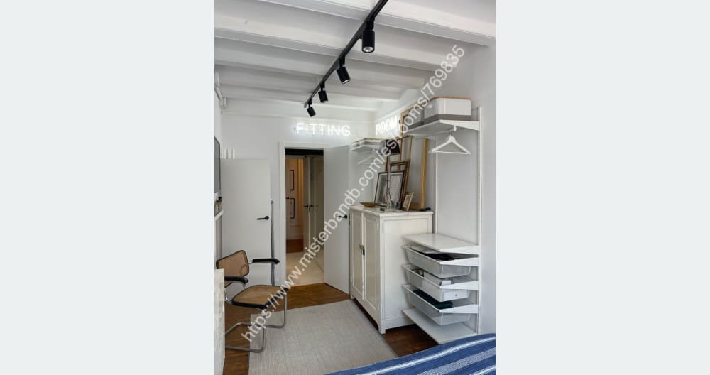 Quarto duplo com banheiro privativo completo no centro - Foto 4