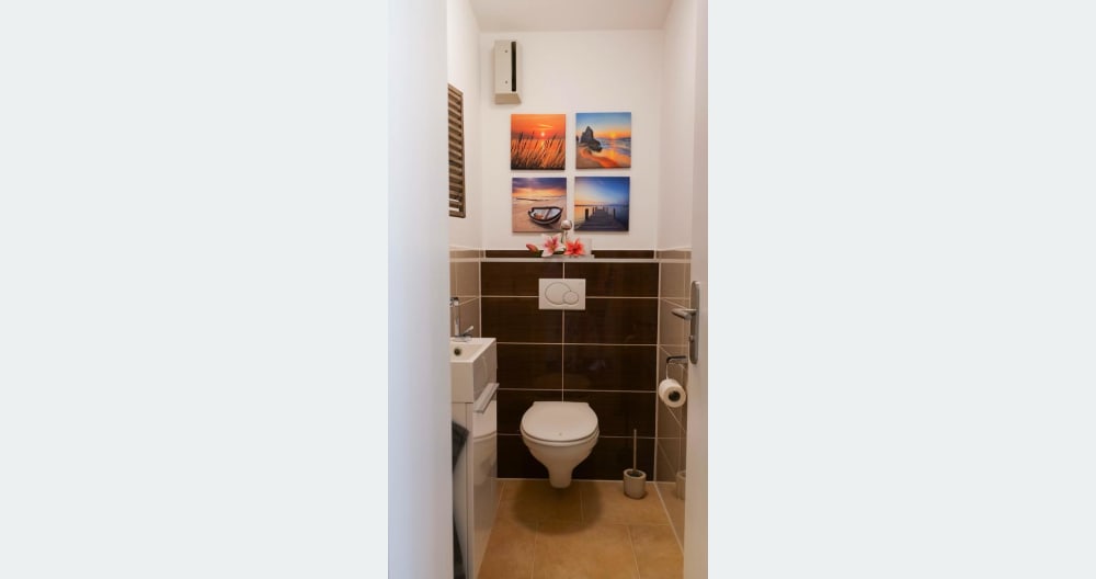 Una habitación grande en un apartamento privado privado moderno y limpio. - Foto 4
