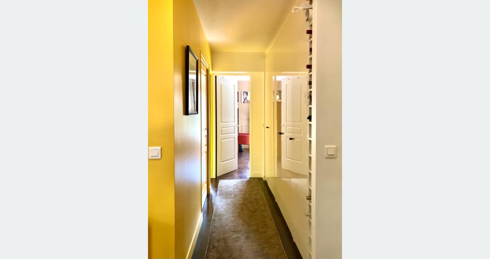 Large private room with balcony - Picture 9