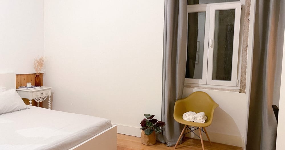 Amazing room with private bathroom in Lisbon city center. - Picture 2