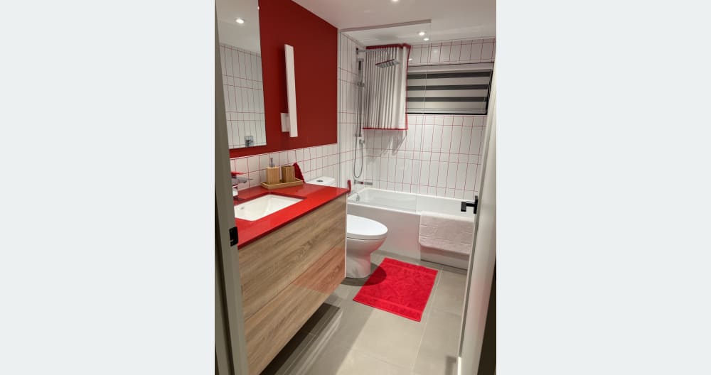 Comfortable and recently renovated private room. - Picture 10