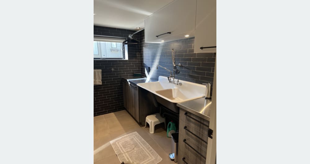 Comfortable and recently renovated private room. - Picture 7