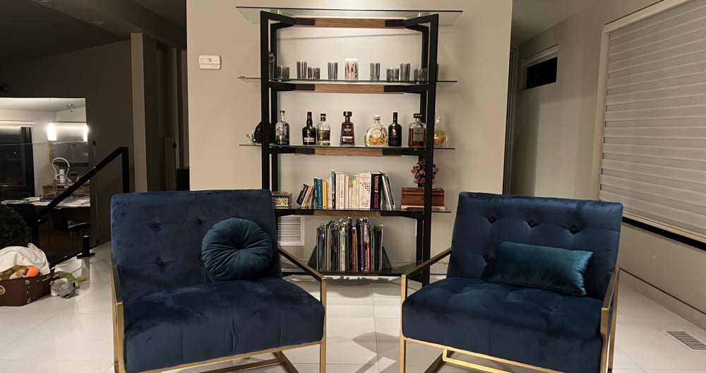 Comfortable and recently renovated private room. - Picture 11
