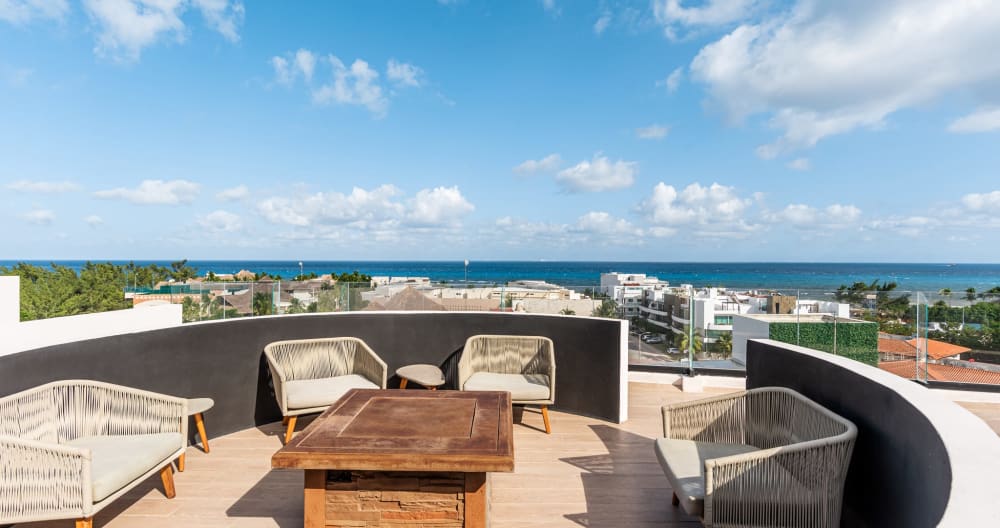 Beautiful Studio with kitchen AC Gym Pool Ocean View from the rooftop - Picture 5