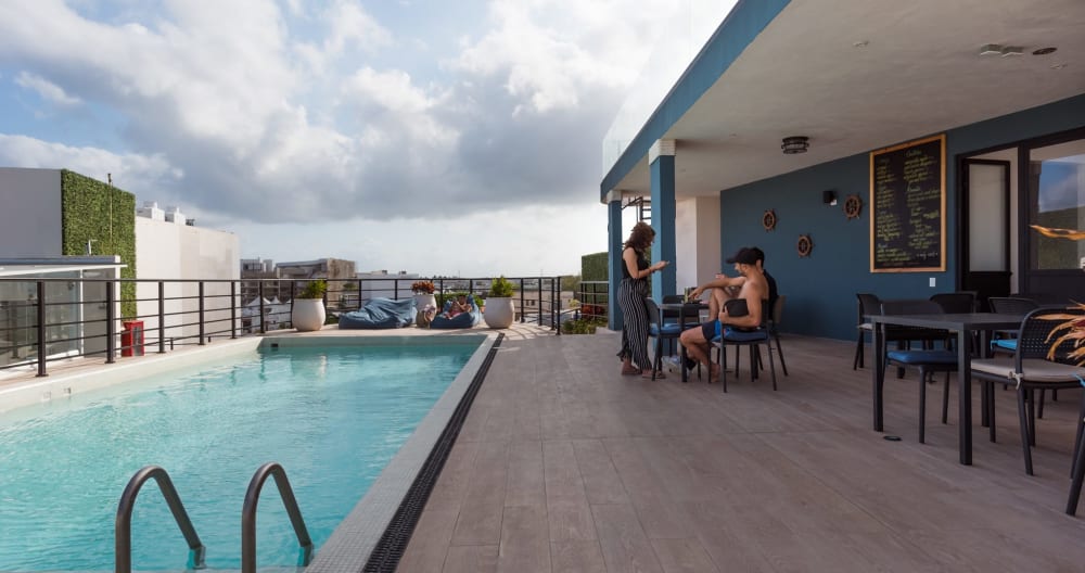 Beautiful Studio with kitchen AC Gym Pool Ocean View from the rooftop - Picture 17