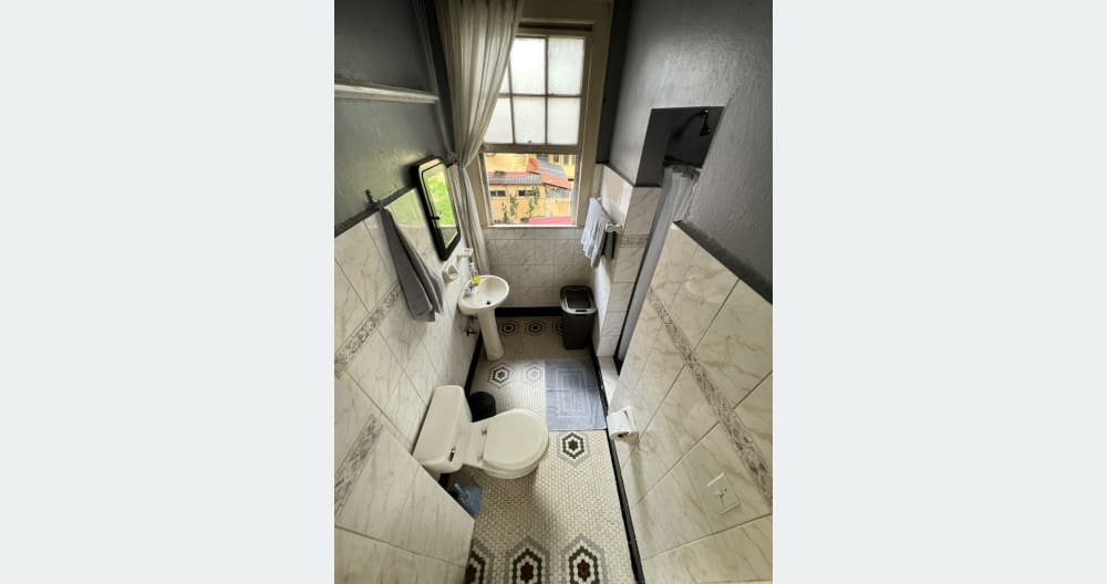 Historic apartment with small terrace garden - Foto 13