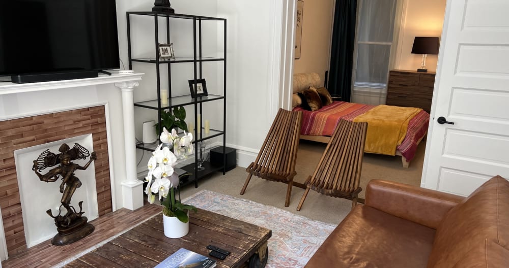Beautiful, warm 2 bd, 1.5 ba in the heart of SF: Walk to everything - Picture 3