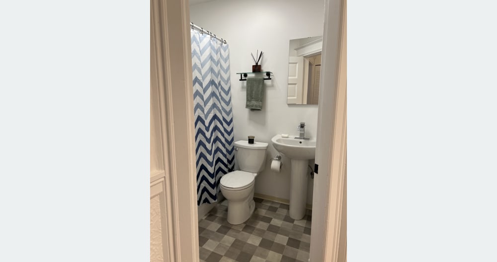 Beautiful, warm 2 bd, 1.5 ba in the heart of SF: Walk to everything - Picture 13