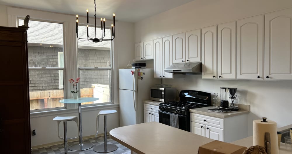 Beautiful, warm 2 bd, 1.5 ba in the heart of SF: Walk to everything - Picture 6