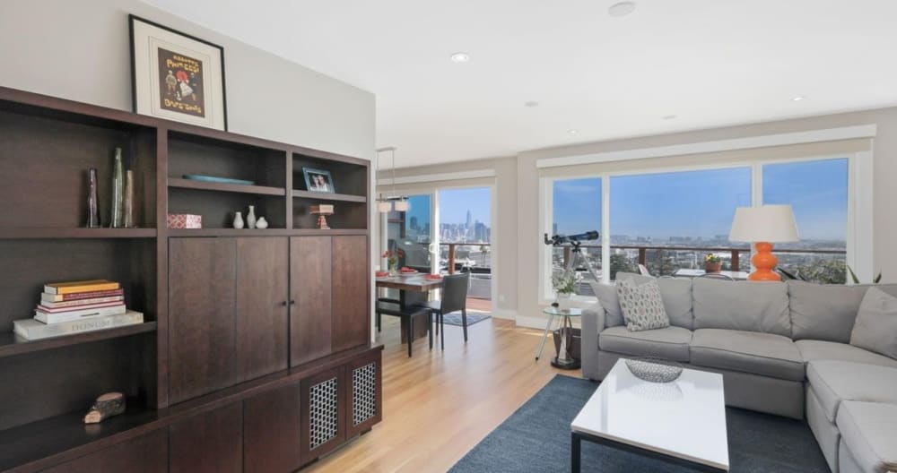 Luxury Apt with Gorgeous View: 1 br, 2 bath - Picture 15
