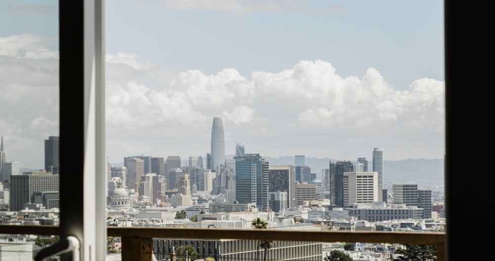 Luxury Apt with Gorgeous View: 1 br, 2 bath - Picture 10