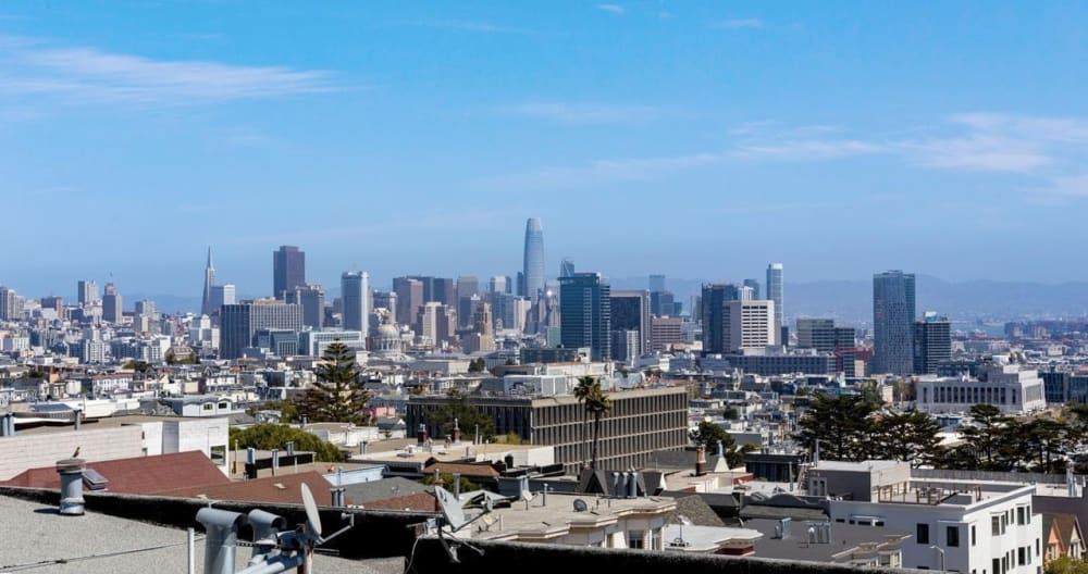 Luxury Apt with Gorgeous View: 1 br, 2 bath - Picture 16