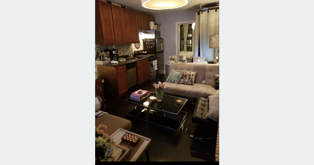 YOUR OWN Home Away From Home In The Heart of Hell’s Kitchen - Picture 8