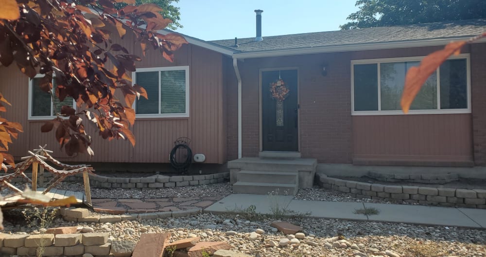 Taylorsville Private Room w/ Bathroom Gay to rent in