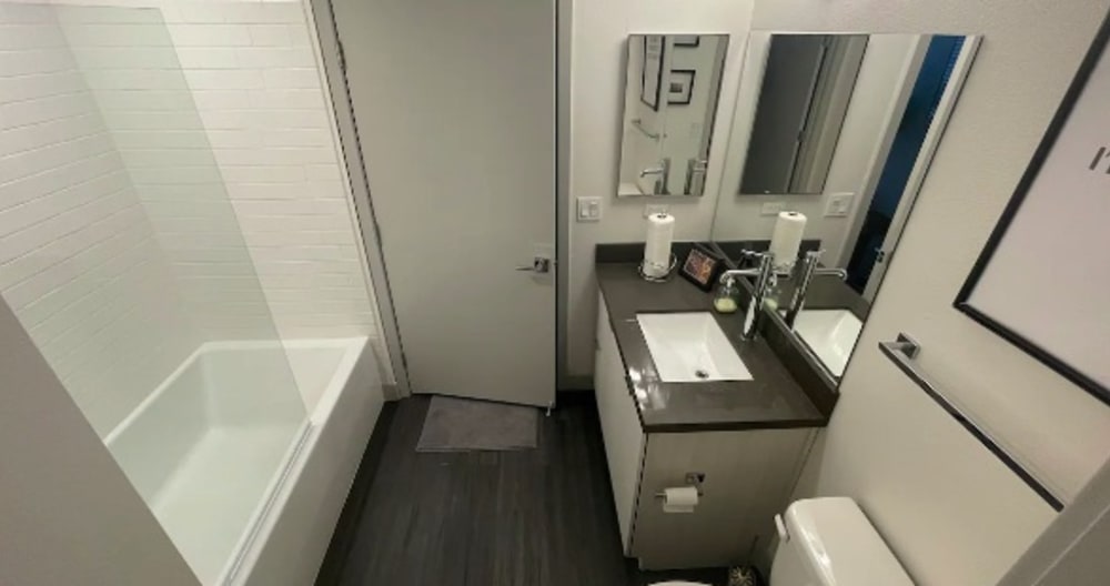 Exclusive 1bd Flat with Parking | Near Strip View! - Foto 15