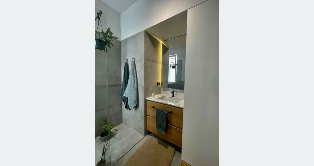 Room in a gorgeous apartment in the center of Madrid - Photo 2