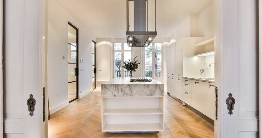 Uniquely located, high-end 2-bedroom apartment - Picture 7