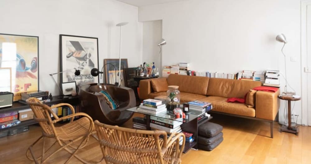 Charming Parisian flat in the heart of the city - Picture 2