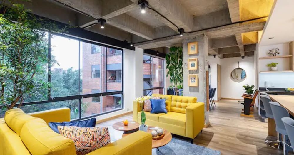 Spacious Luxe Apartment in Exclusive Provenza - El Poblado District - Picture 2