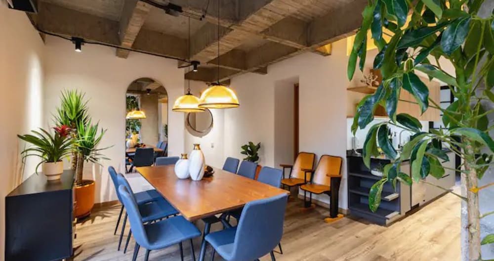 Spacious Luxe Apartment in Exclusive Provenza - El Poblado District - Picture 9
