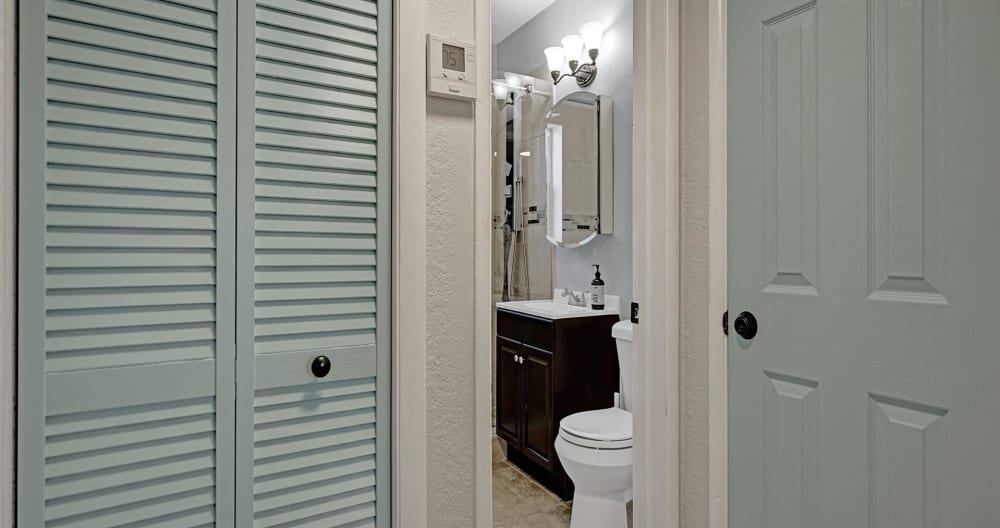 Love All, Host All, Home. Free parking-pet friendly - Picture 6