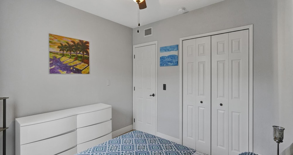 Love All, Host All, Home. Free parking-pet friendly - Picture 13