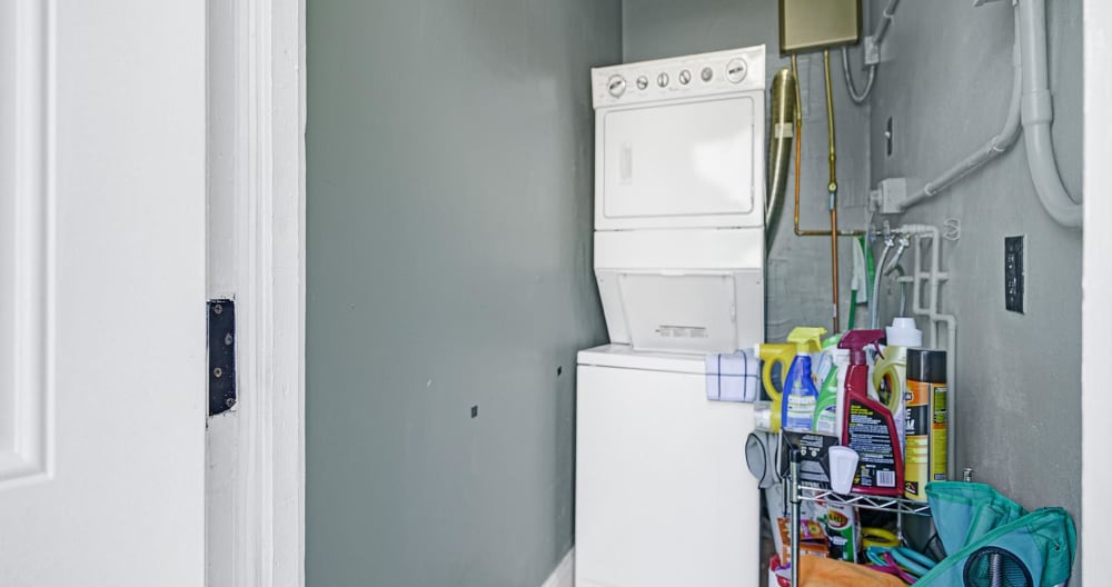 Love All, Host All, Home. Free parking-pet friendly - Picture 18