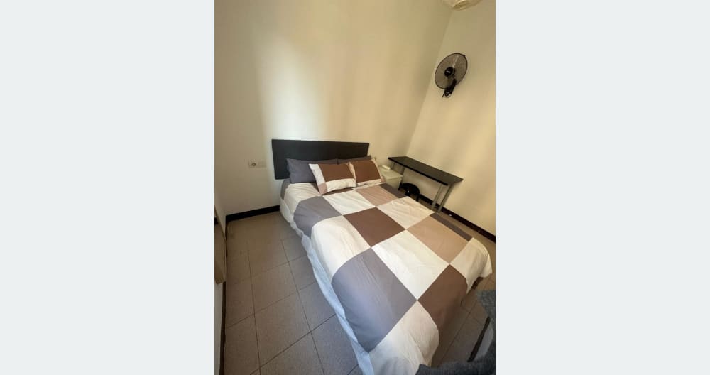 Room very well located in the center of Barcelona - Foto 8