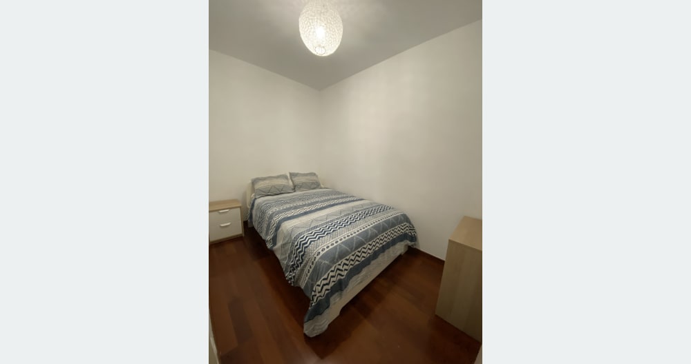 Comfortable room with bathroom - Picture 7