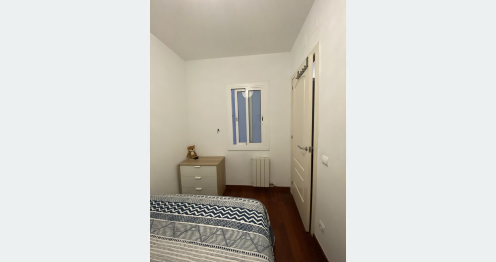 Comfortable room with bathroom - Picture 8