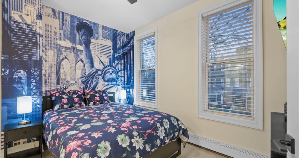 NEW-Free Prkg-2BR-2.5 Bath Duplex - Picture 13