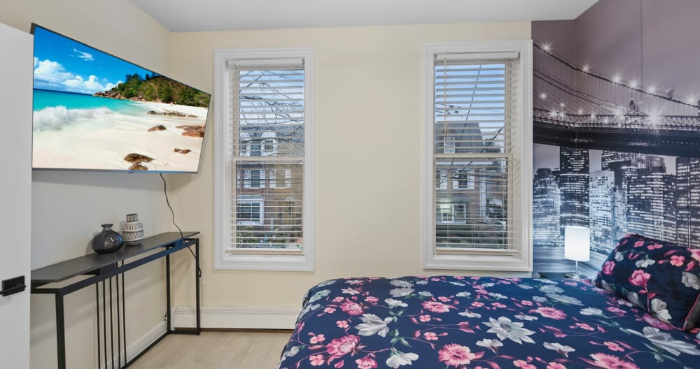 NEW-Free Prkg-2BR-2.5 Bath Duplex - Picture 18
