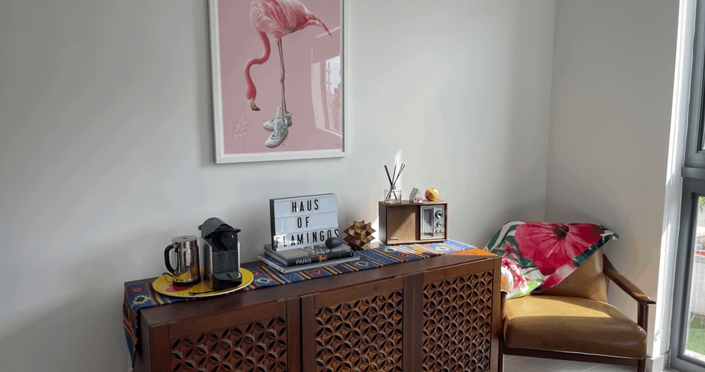 Private Large Guest Wing waterfront in my cozy Miami Maximalist home! - Picture 11