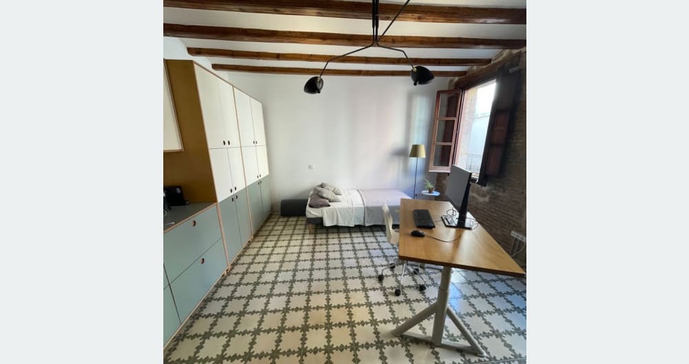 Acogedor estudio renovado en el centro de Barcelona - Foto 3