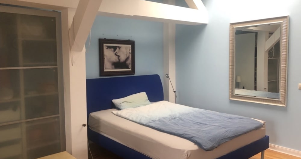 Quarto tranquilo e bonito, 21 m² em um apartamento brilhante no sótão - Foto 2