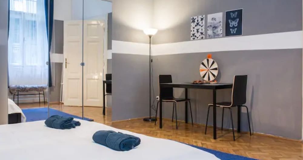 Cosy apartment close to Heroes Sq and Thermal Baths - Foto 8