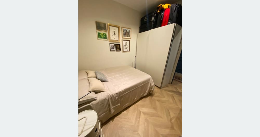 CALM ROOM IN UNBEATABLE LOCATION - Picture 21