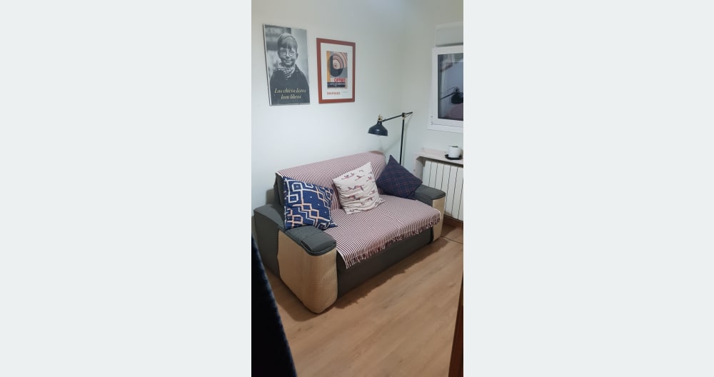 Schöne Wohnung in der Nähe der U-Bahn - Foto 2