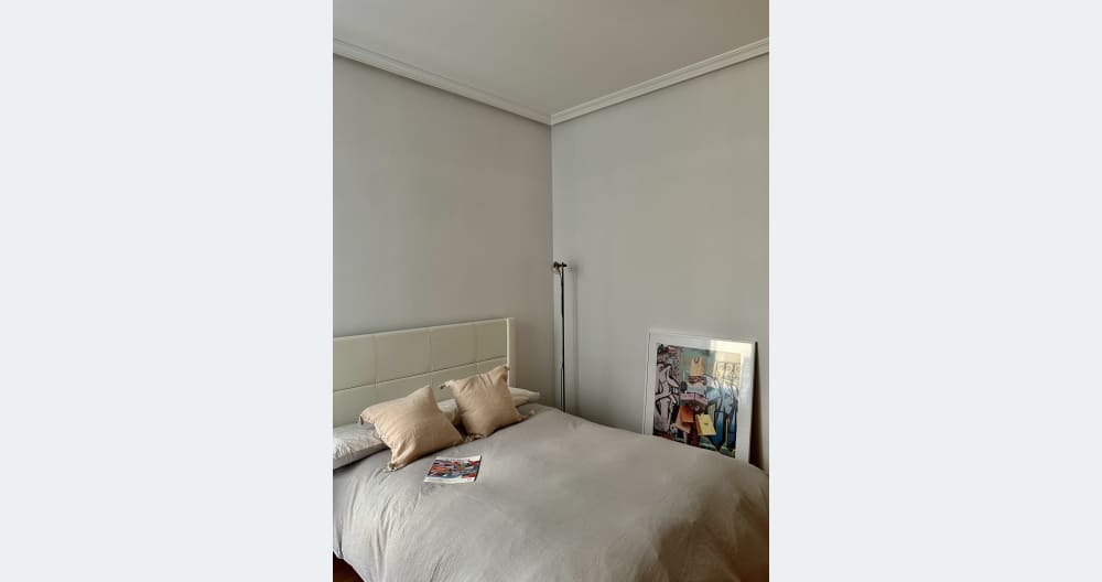 Habitación doble, luminosa y cómoda en el mejor barrio de Madrid. - Foto 5