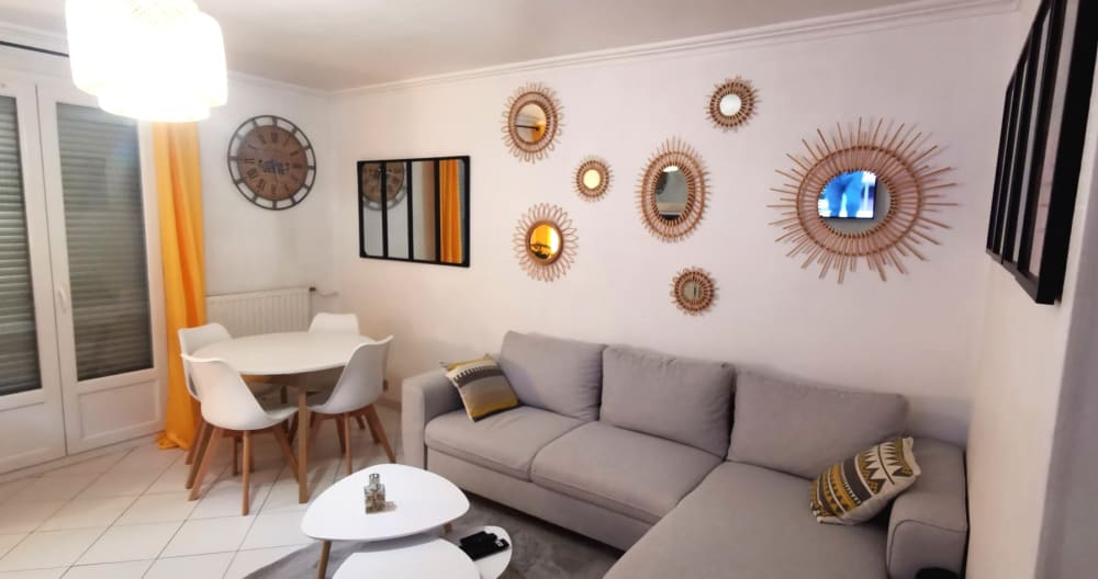 Room.Proche tram, center, plage.Parking.terrasse.Nature allowed. - Picture 15